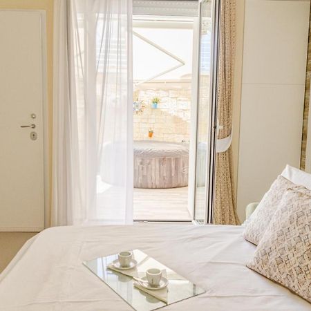 Apulialux Little Jem W Jacuzzi / 180 Steps From Sea Villa Polignano a Mare Eksteriør billede