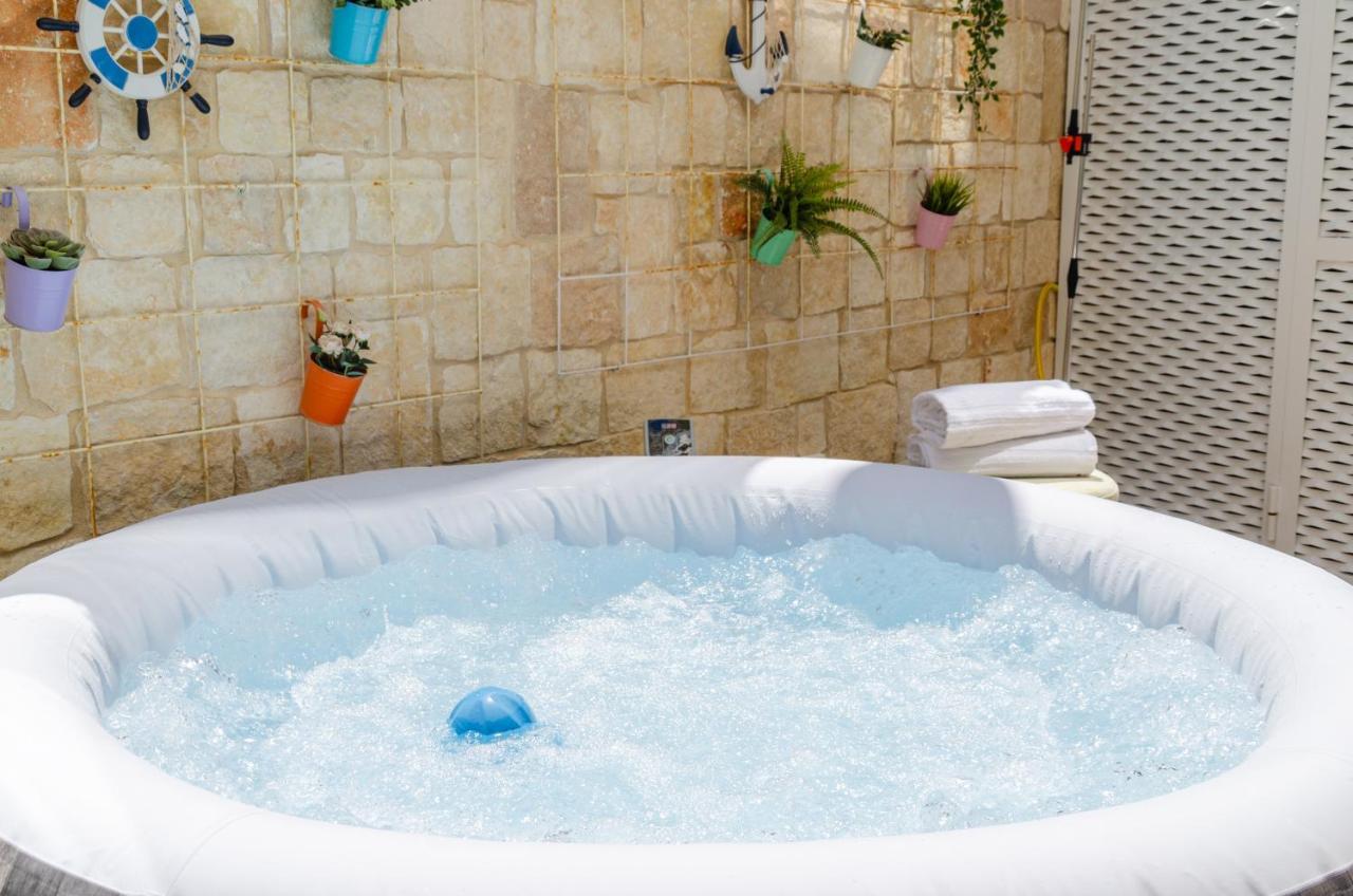Apulialux Little Jem W Jacuzzi / 180 Steps From Sea Villa Polignano a Mare Eksteriør billede
