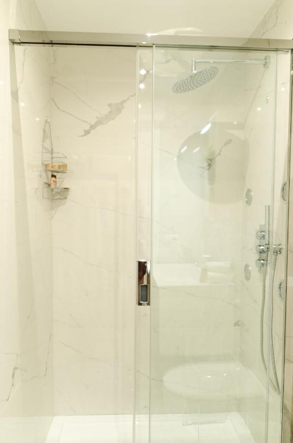 Apulialux Little Jem W Jacuzzi / 180 Steps From Sea Villa Polignano a Mare Eksteriør billede